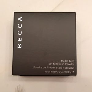 BECCA HYRAMIST SET & REFRESH POWDER